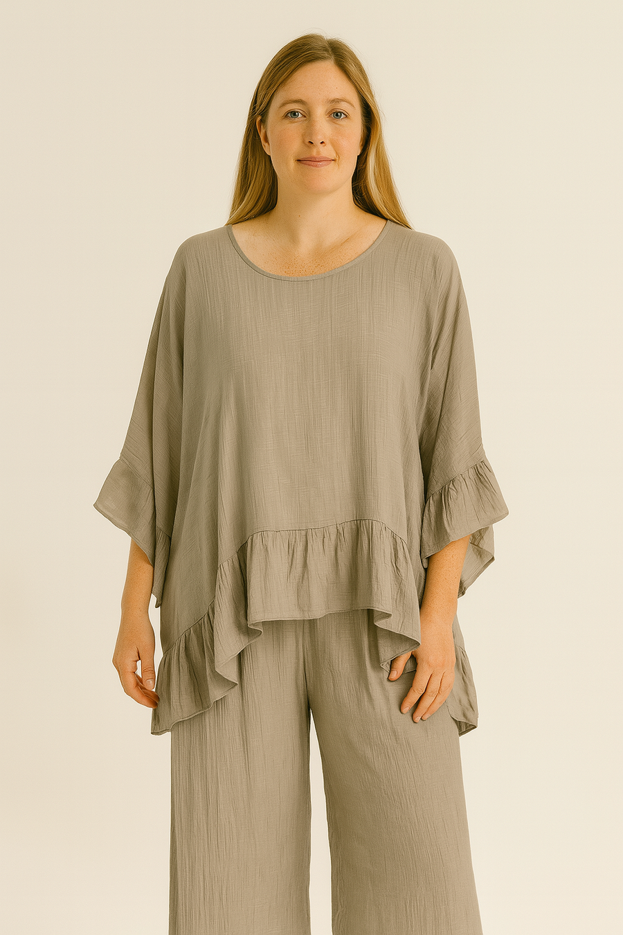 RUFFLE HEM PLUS SIZE FRIEND TOP AND PANTS SET