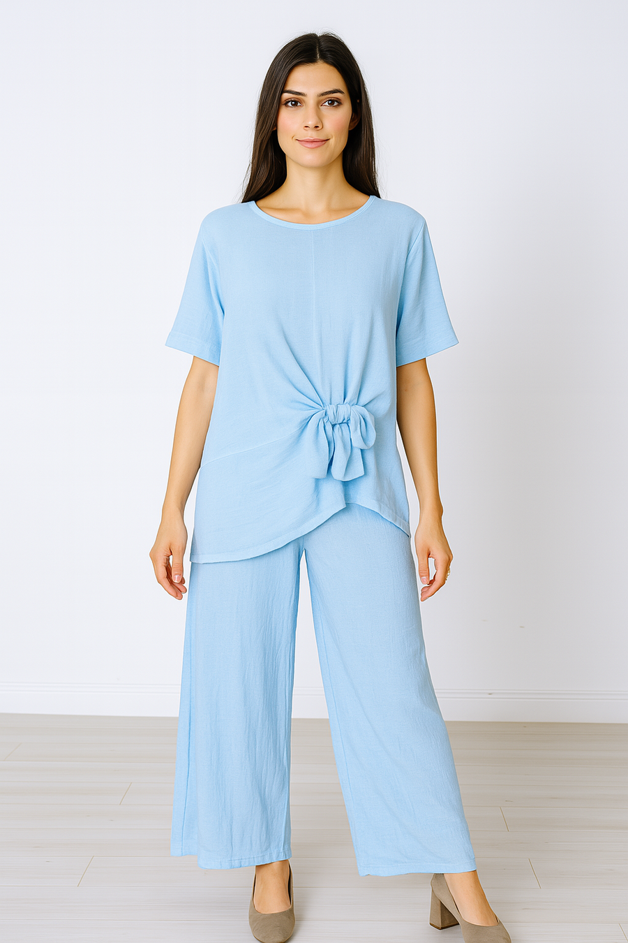 100% COTTON SIDE KNOT T-SHIRT MATCHED WITH STRAIGHT LEG PANTS WITH POCKETS