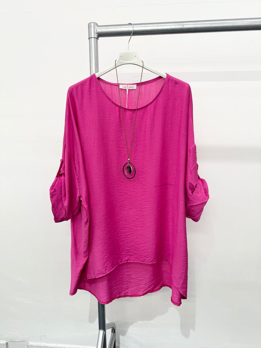 SHEEN FABRIC PLUS SIZE TOP WITH NECKLACE