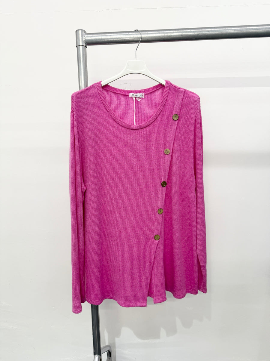 WOOL BLEND LIGHTWEIGHT KNIT TOP WITH DECORATIVE WOODEN BUTTONS