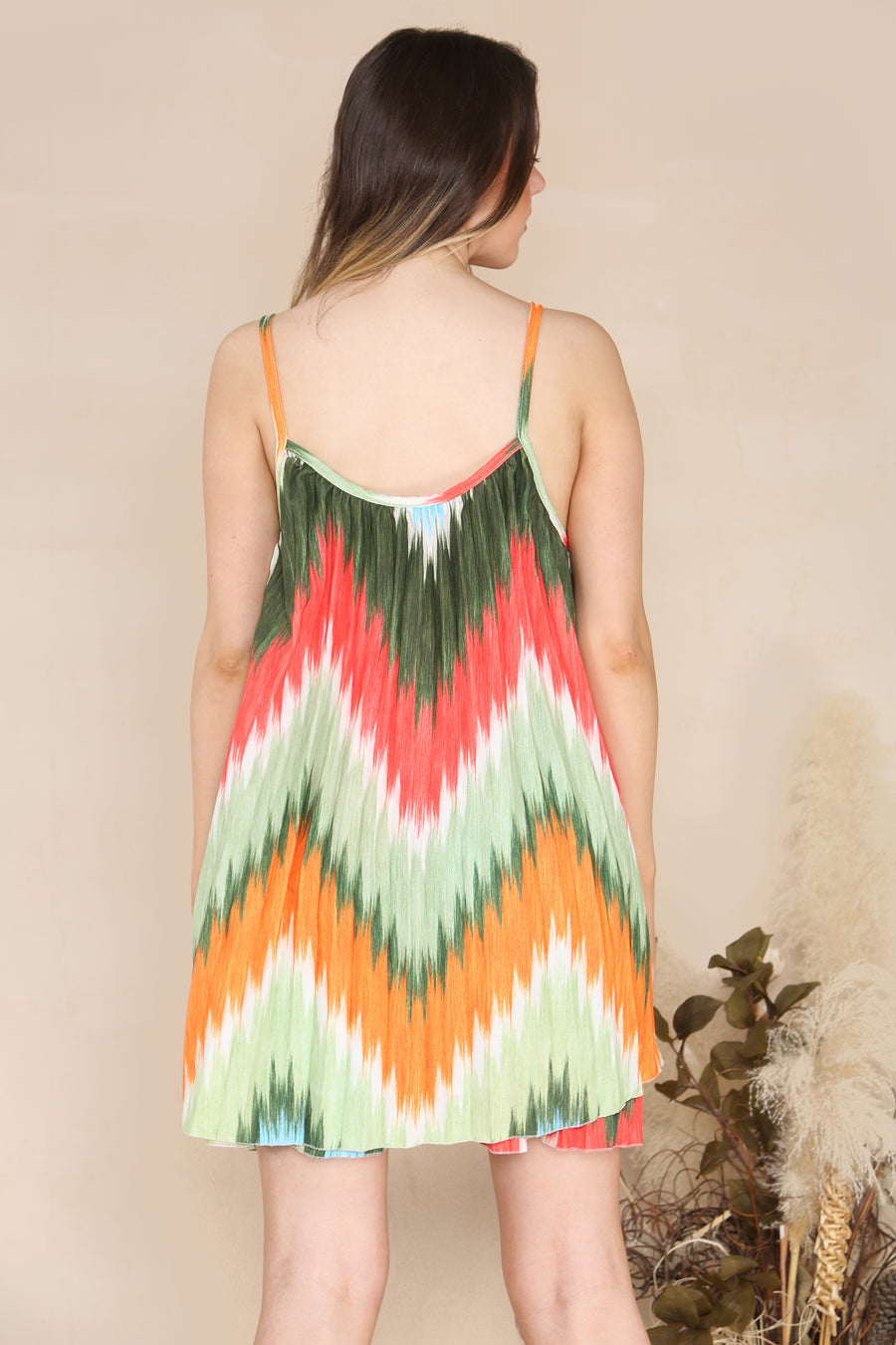 Colour zig-zag pleated set