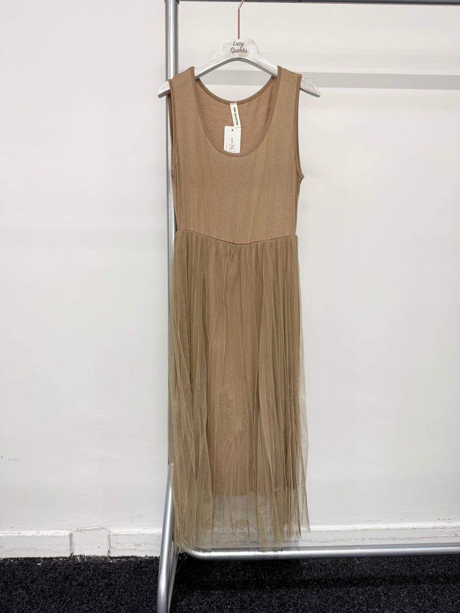 Jersey Stretchy Top Panel, Floaty Mesh Pleat Skirt Sleeveless Dress.