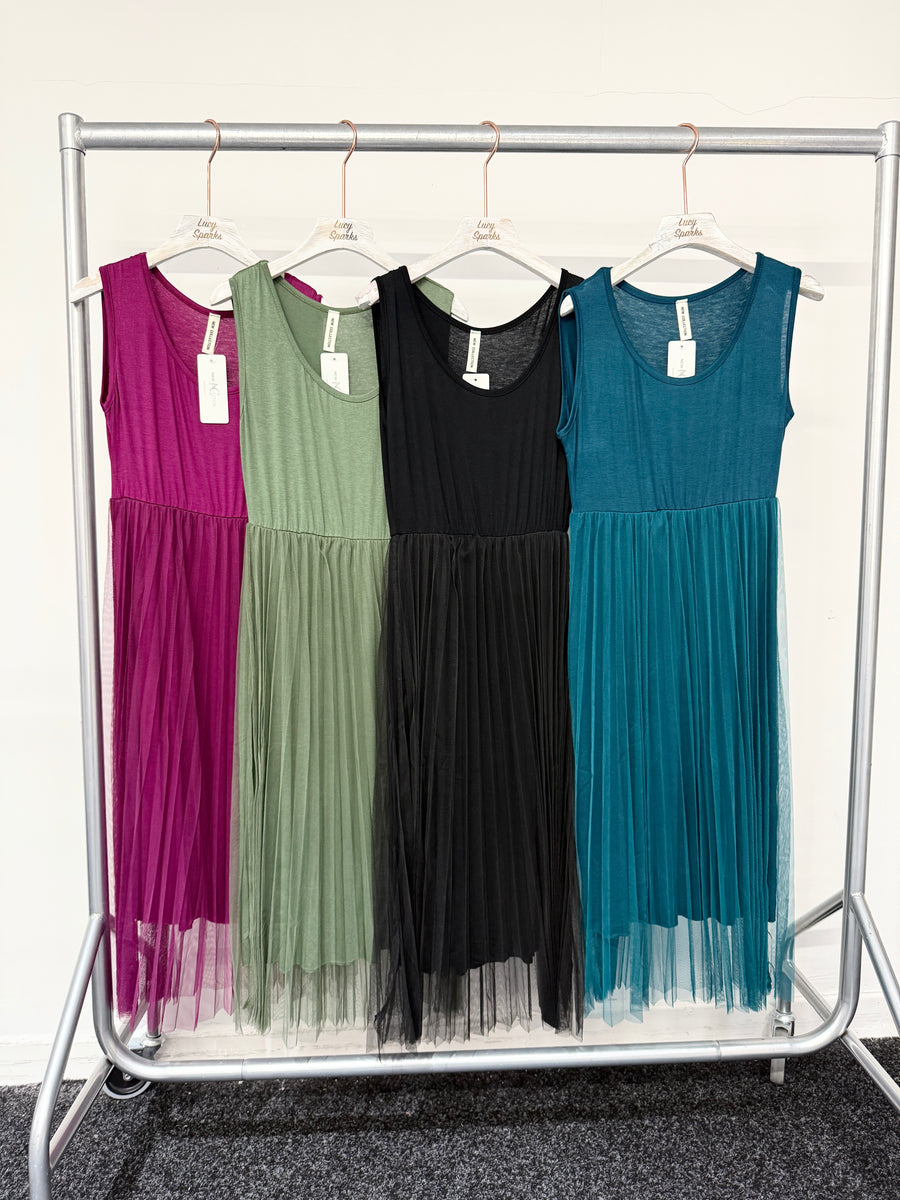 Jersey Stretchy Top Panel, Floaty Mesh Pleat Skirt Sleeveless Dress.