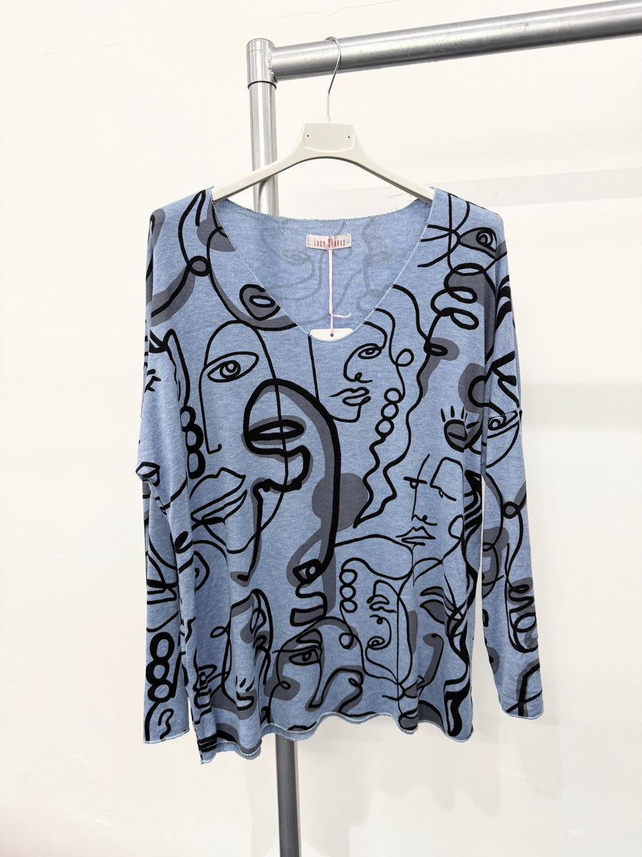 LIGHTWEIGHT KNIT TOP WITH ART PRINT DESIGN ALL OVER