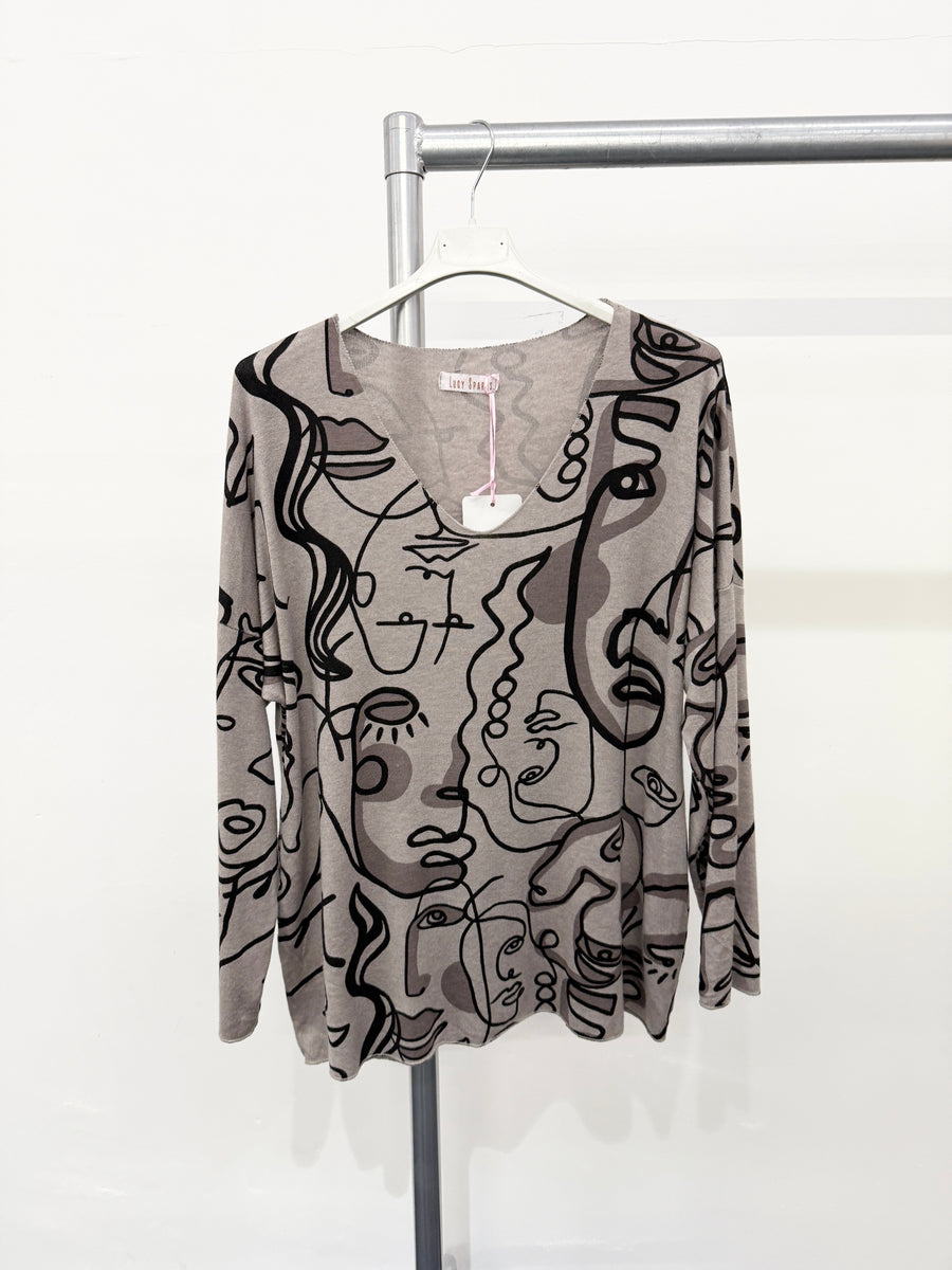 LIGHTWEIGHT KNIT TOP WITH ART PRINT DESIGN ALL OVER