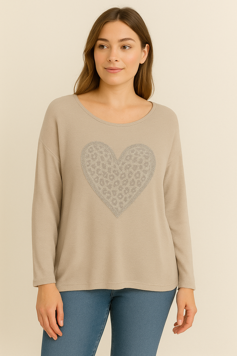 LIGHTWEIGHT KNIT TOP WITH CRYSTAL DIAMANTE'S HEART DESIGN ON FRONT