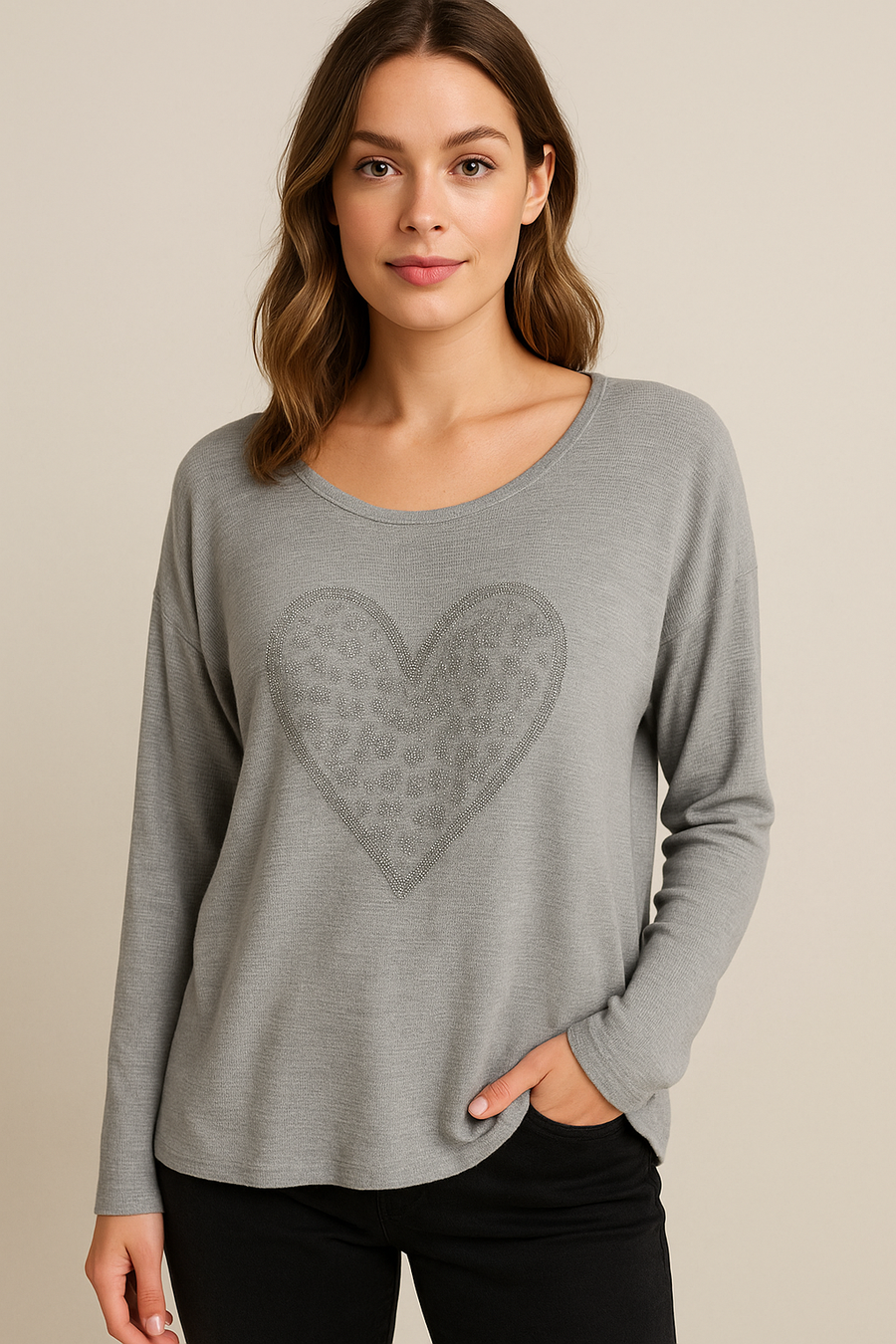 LIGHTWEIGHT KNIT TOP WITH CRYSTAL DIAMANTE'S HEART DESIGN ON FRONT