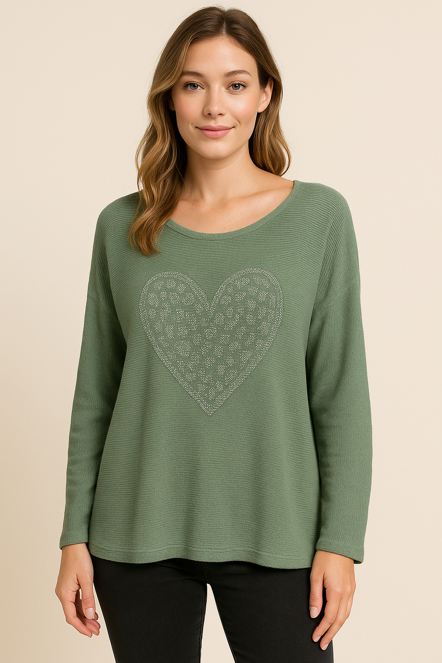 LIGHTWEIGHT KNIT TOP WITH CRYSTAL DIAMANTE'S HEART DESIGN ON FRONT