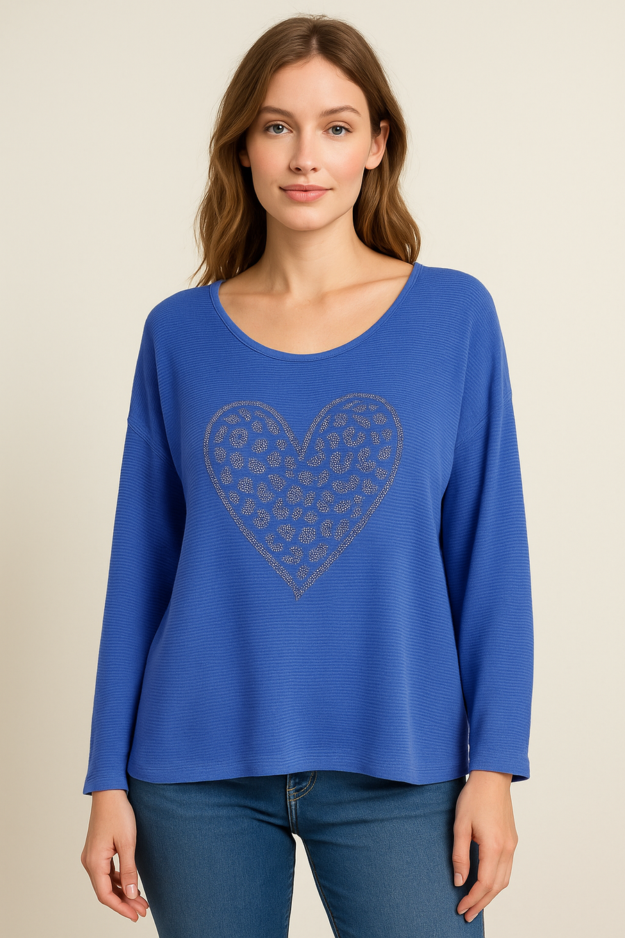 LIGHTWEIGHT KNIT TOP WITH CRYSTAL DIAMANTE'S HEART DESIGN ON FRONT