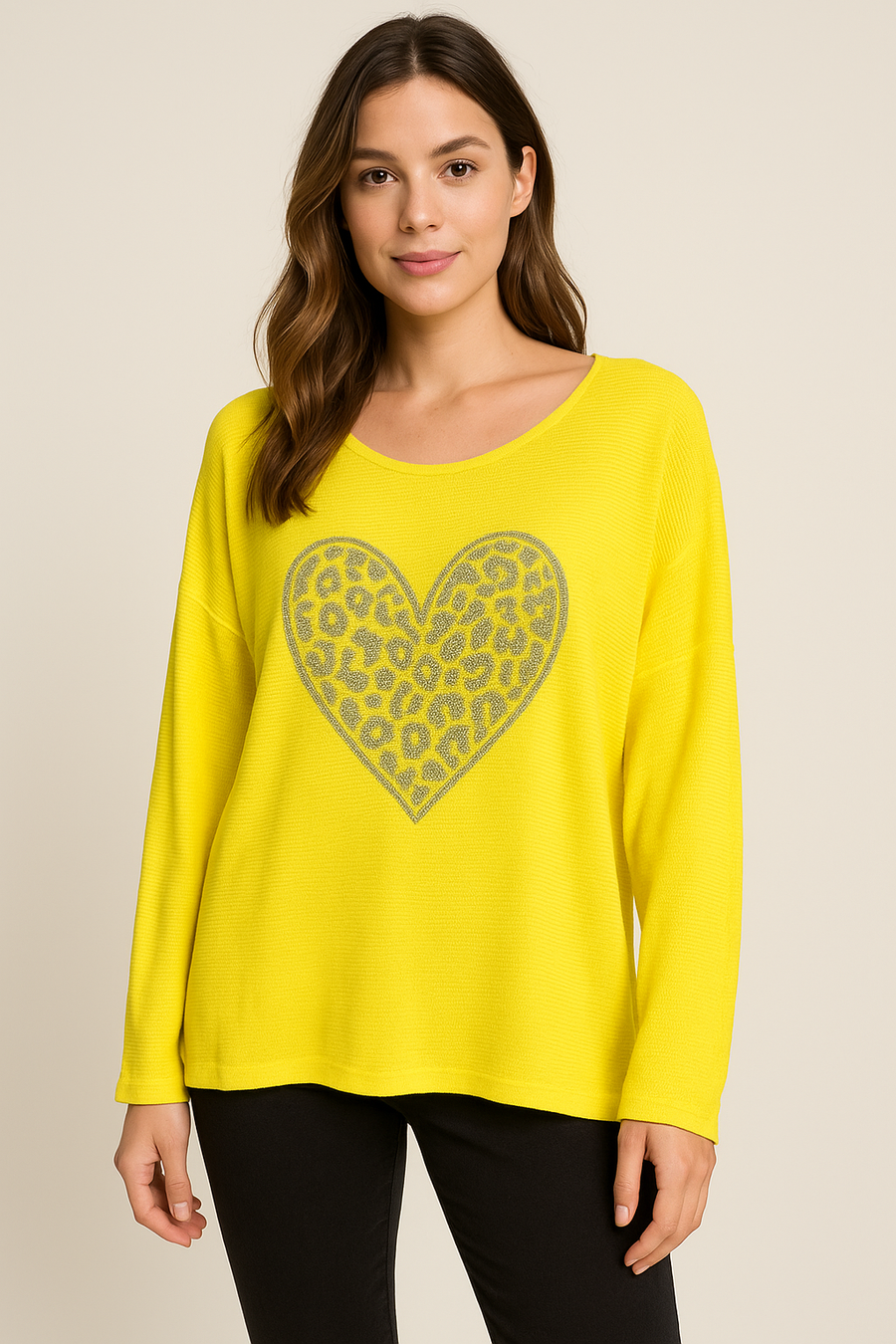 LIGHTWEIGHT KNIT TOP WITH CRYSTAL DIAMANTE'S HEART DESIGN ON FRONT