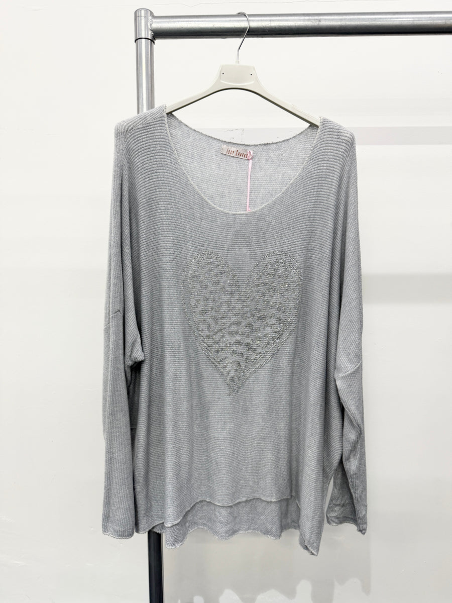 LIGHTWEIGHT KNIT TOP WITH CRYSTAL DIAMANTE'S HEART DESIGN ON FRONT