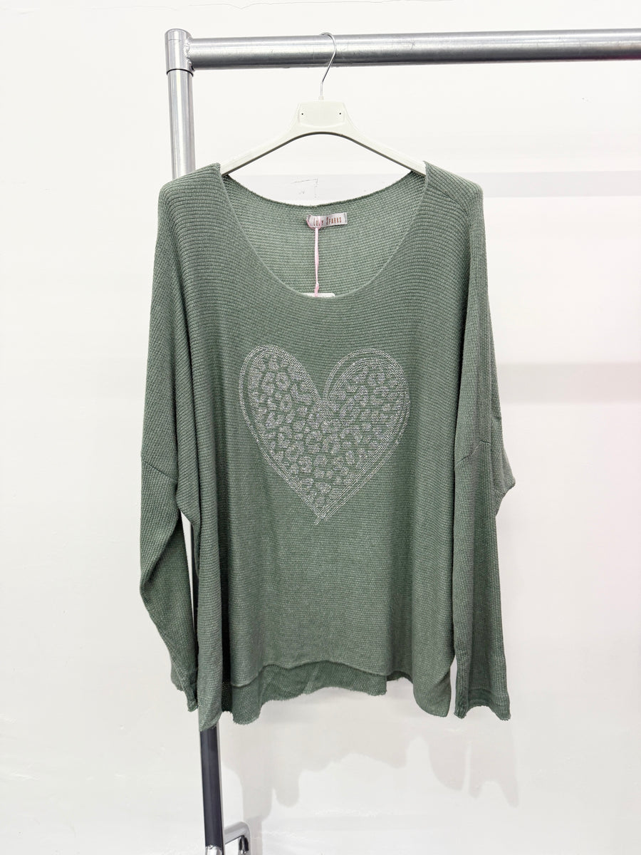 LIGHTWEIGHT KNIT TOP WITH CRYSTAL DIAMANTE'S HEART DESIGN ON FRONT