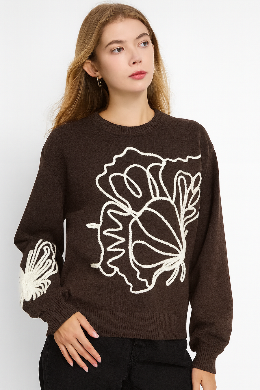 KNITTED JUMPER WITH FRONT AND SLEEVE DESIGN