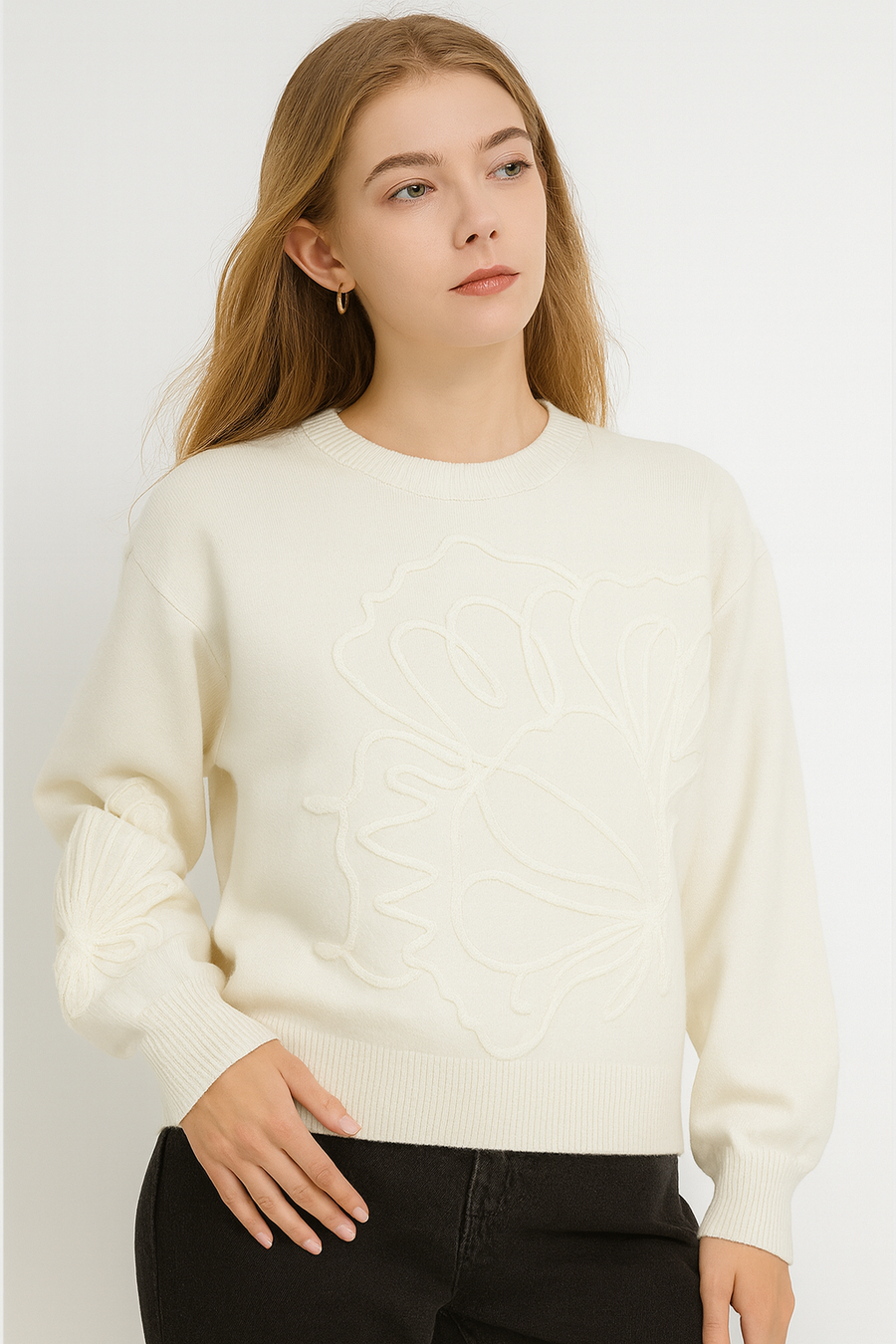 KNITTED JUMPER WITH FRONT AND SLEEVE DESIGN