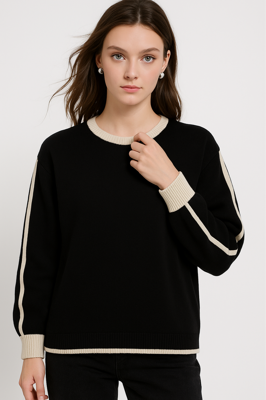 KNITTED JUMPER WITH CONTRASTING COLOUR DETAILS