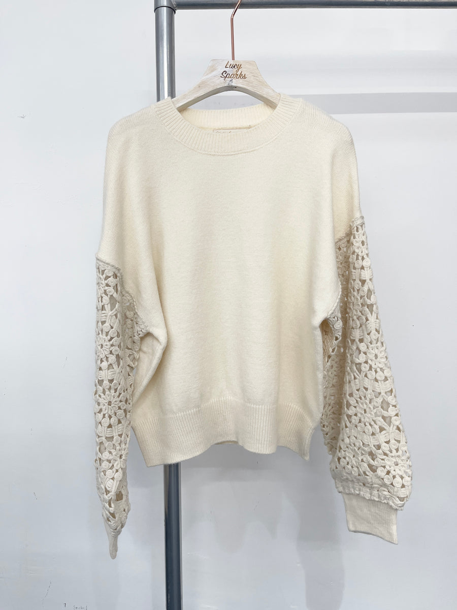 Chunky Knit Jumper With Premium Quality Crochet Puffy Sleeves With Mesh Lining