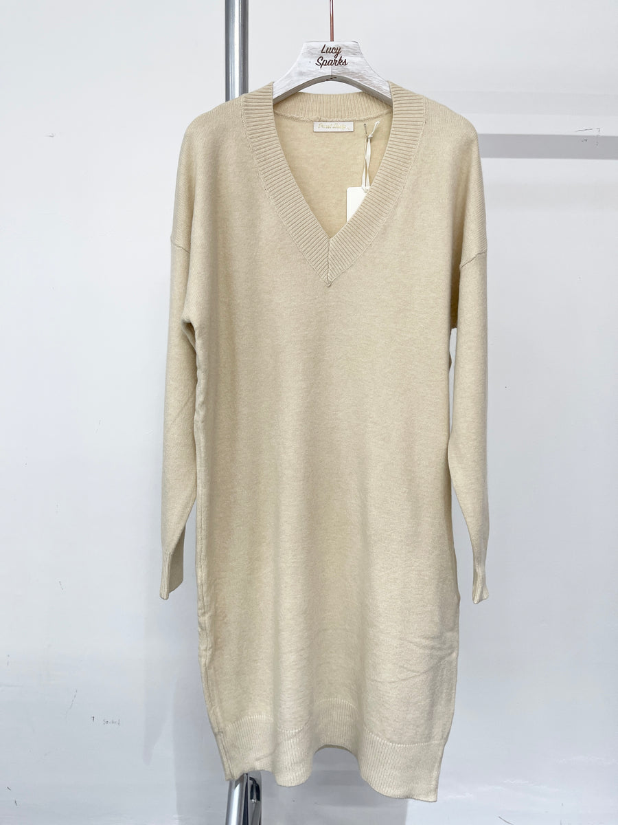 SOFT KNIT V NECK DRESS