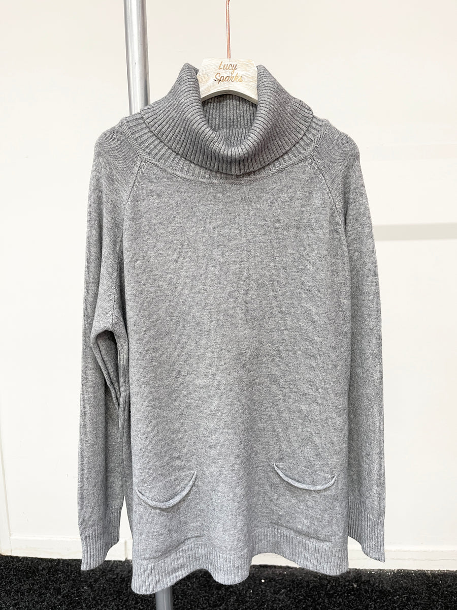 Soft Knit Basic Roll Neck Jumper with Raglan Sleeves and Front Pockets