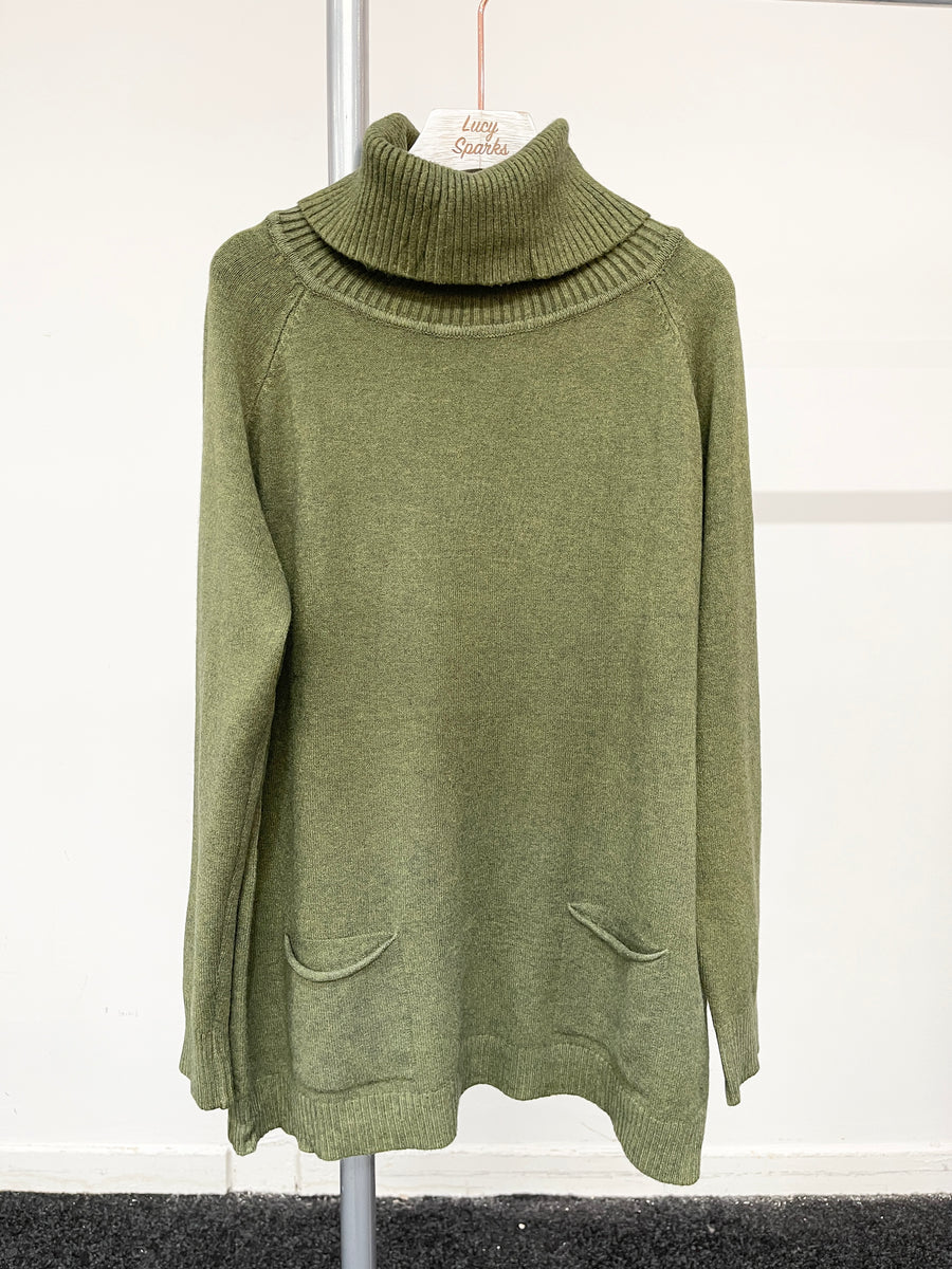 Soft Knit Basic Roll Neck Jumper with Raglan Sleeves and Front Pockets