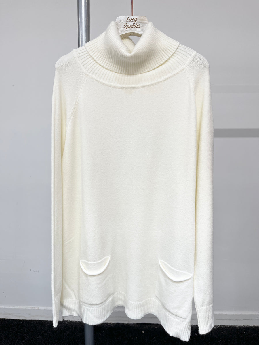 Soft Knit Basic Roll Neck Jumper with Raglan Sleeves and Front Pockets