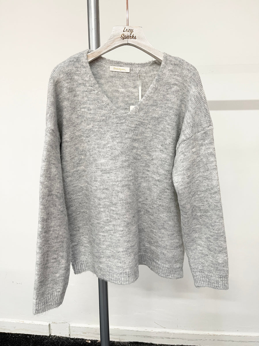 Wool Blend Chunky Basic Jumper with V Neck