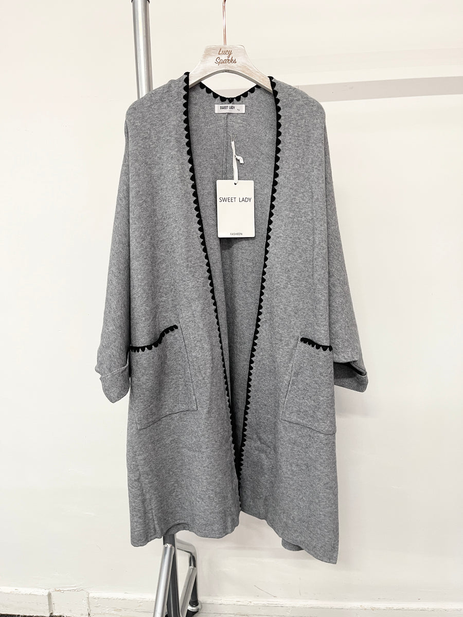 Heavy Knit Teeth Edged Oversized Coat with Pockets and Decorative Button on Sleeves