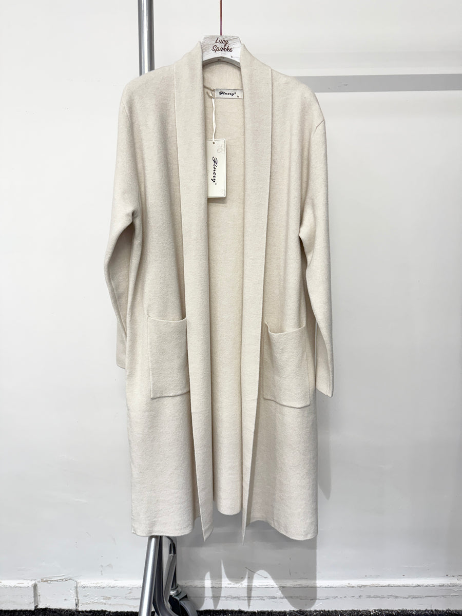 Luxury Heavy Knit Cardigan With Pockets