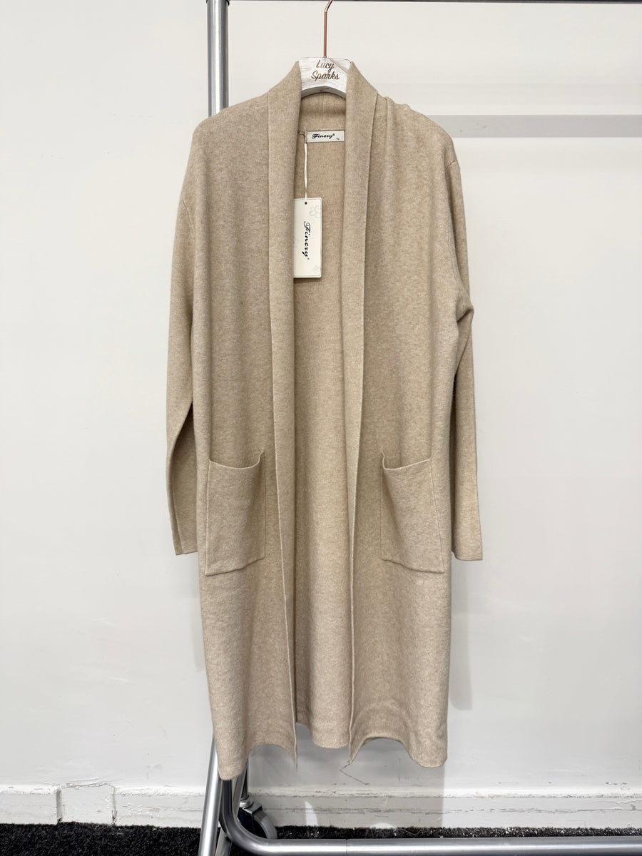 Luxury Heavy Knit Cardigan With Pockets