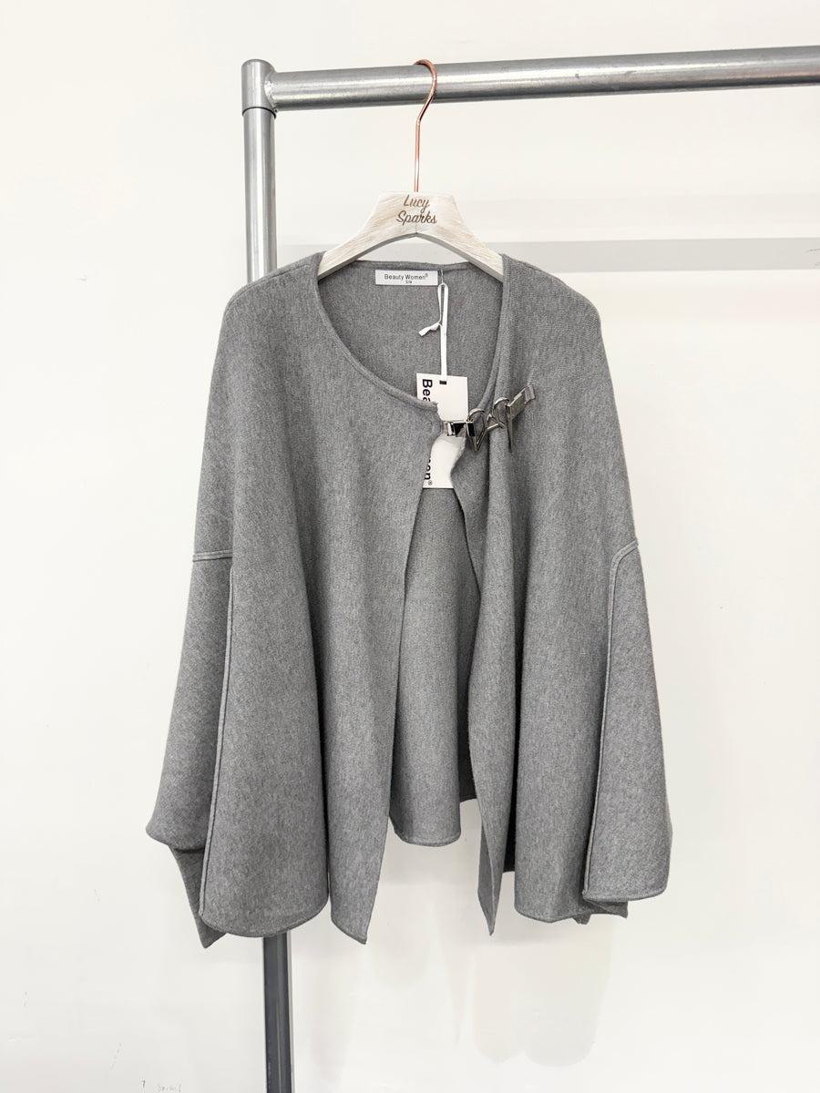 Heavy Knit Cape With Metal Buckle