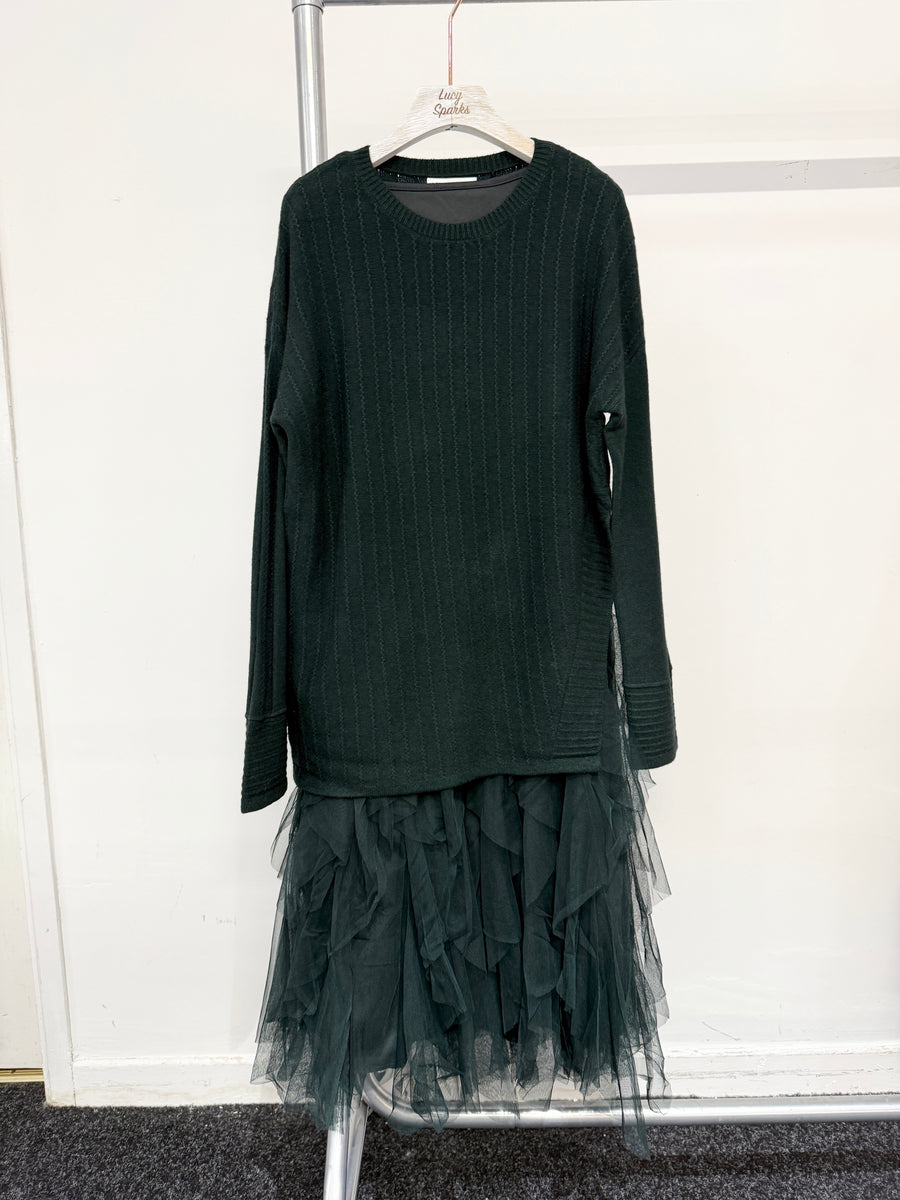 Wool Blend Vertical Stitching Design Jumper Matched With Ruffled Mesh Dress. 2 Piece Item