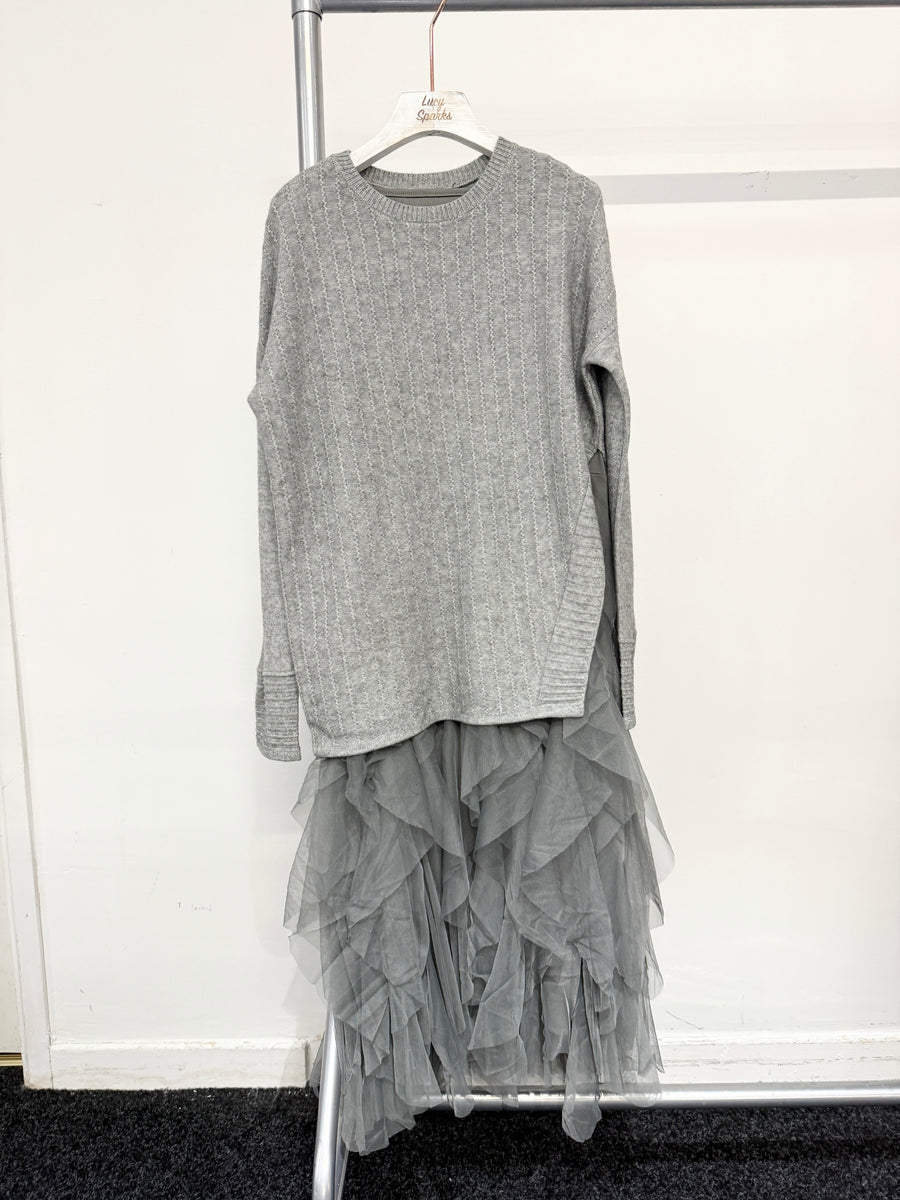 Wool Blend Vertical Stitching Design Jumper Matched With Ruffled Mesh Dress. 2 Piece Item