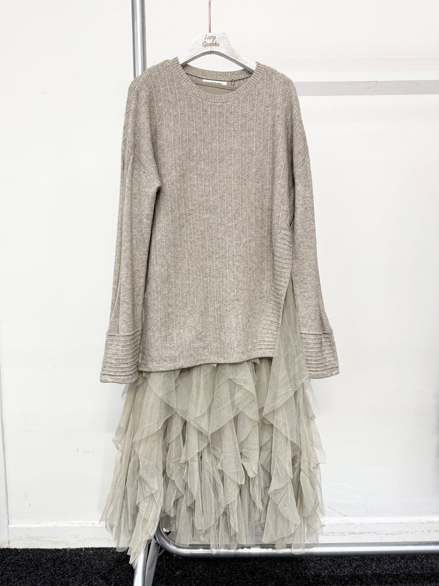 Wool Blend Vertical Stitching Design Jumper Matched With Ruffled Mesh Dress. 2 Piece Item