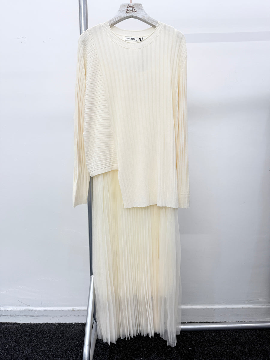 LUXURY FINE KNIT ASYMMETRIC RIBBED TOP MATCHED WITH PLEATED DRESS