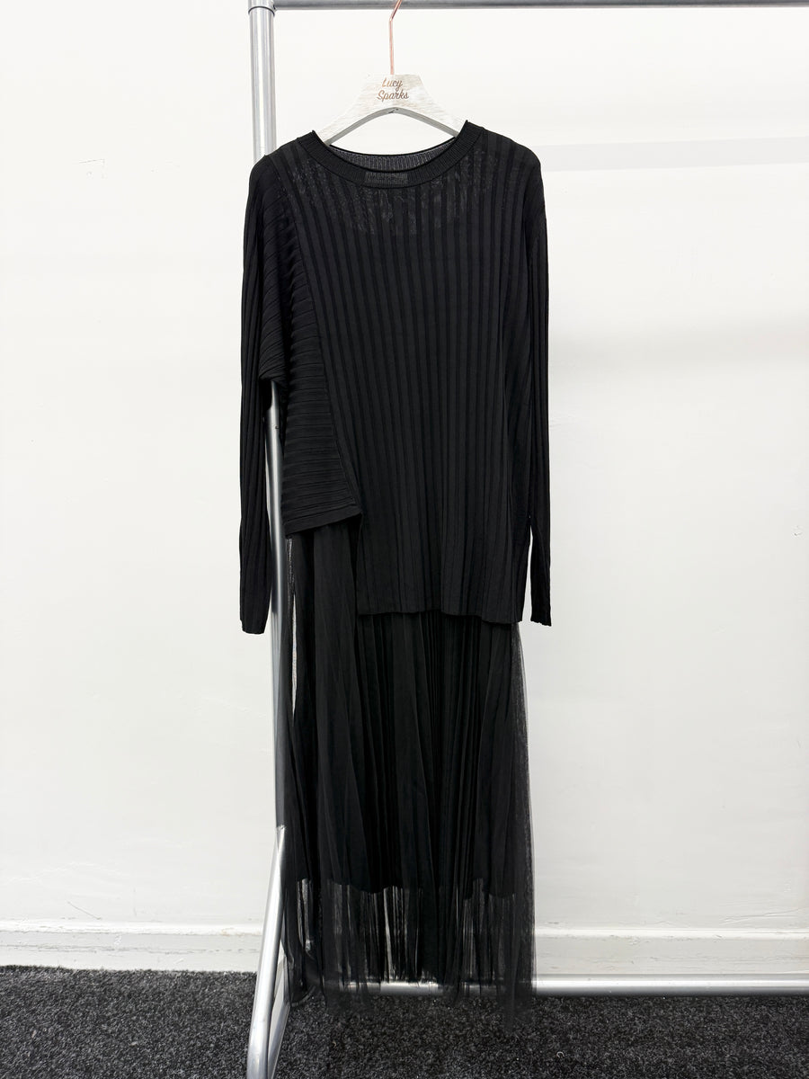 LUXURY FINE KNIT ASYMMETRIC RIBBED TOP MATCHED WITH PLEATED DRESS