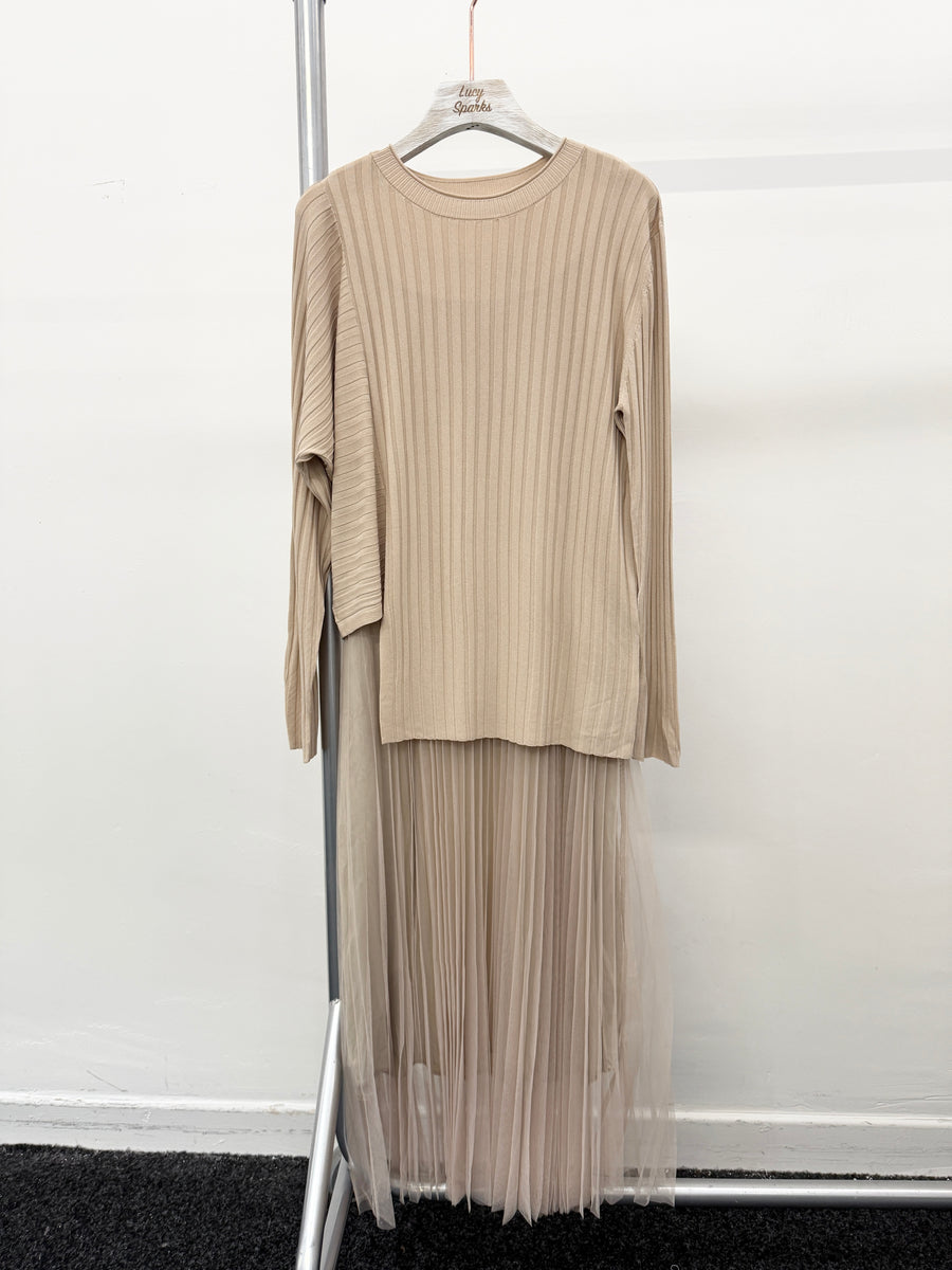 LUXURY FINE KNIT ASYMMETRIC RIBBED TOP MATCHED WITH PLEATED DRESS