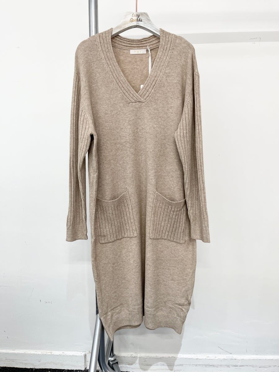 Soft Knit Ribbed Details V Neck Dress With Pockets