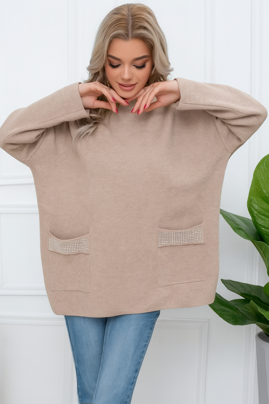 OVERSIZED HEAVY KNIT JUMPER WITH CRYSTALS ON POCKETS