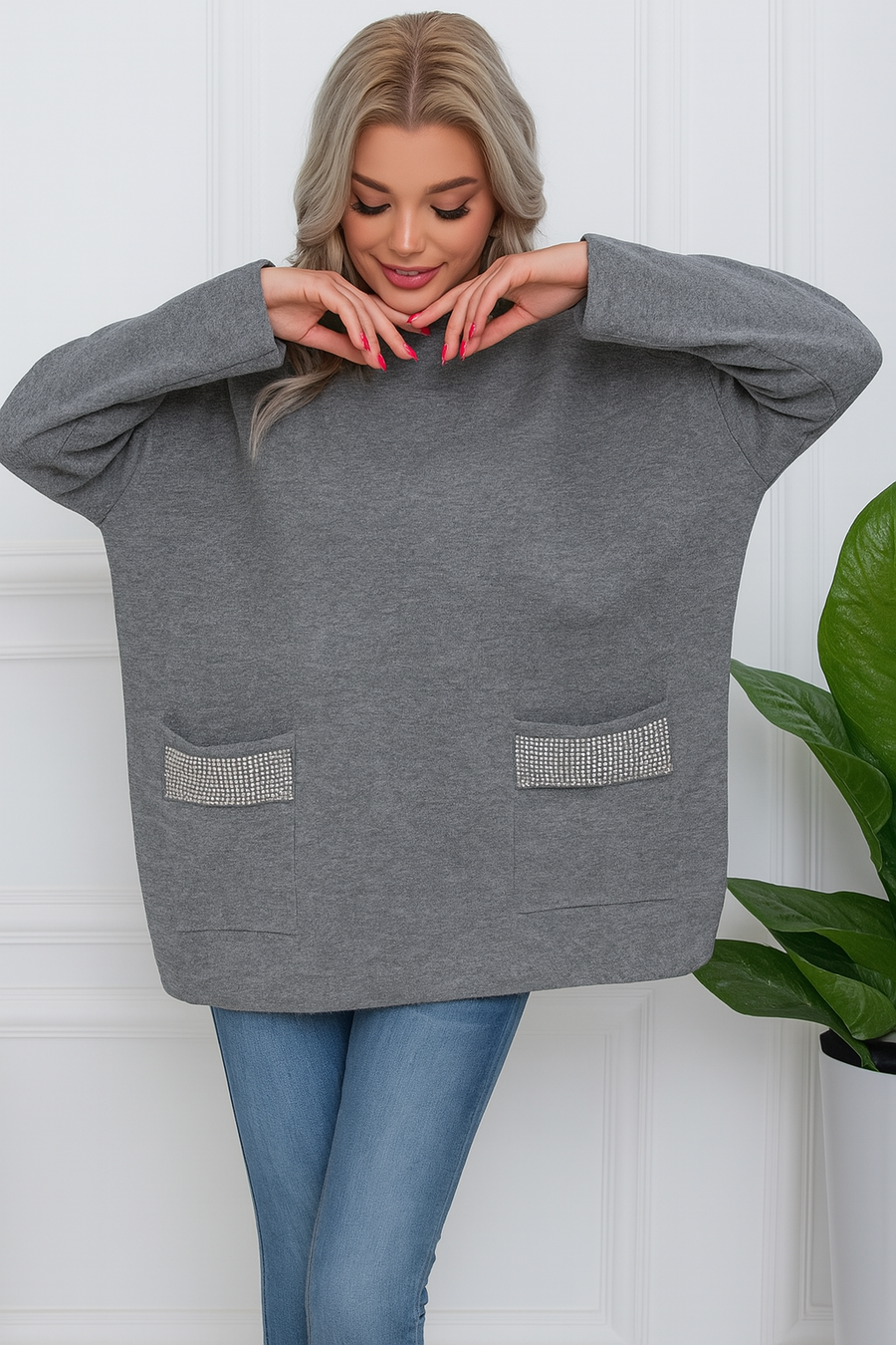 OVERSIZED HEAVY KNIT JUMPER WITH CRYSTALS ON POCKETS