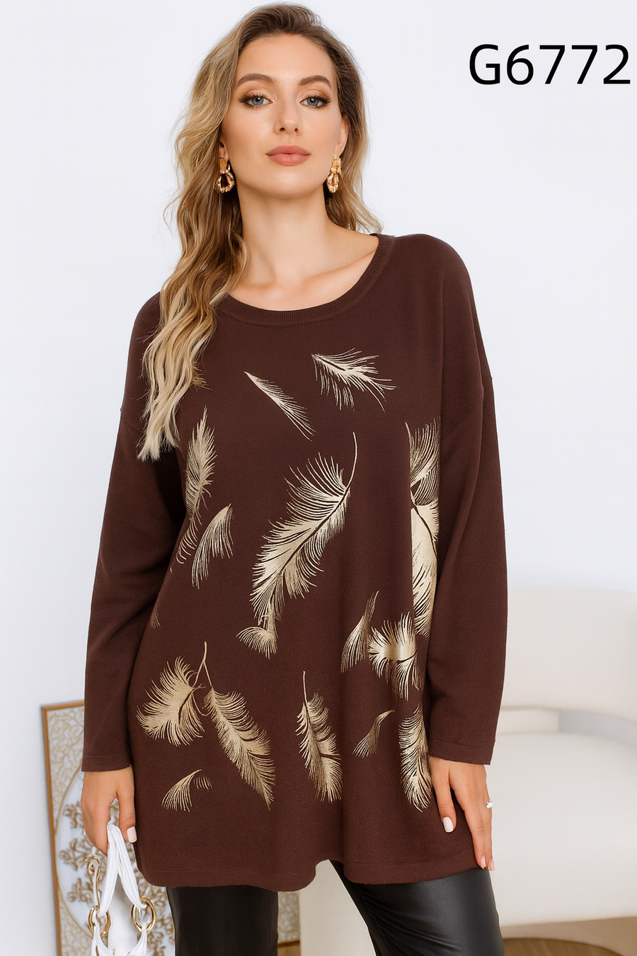 SOFT KNIT JUMPER WITH GOLDEN FEATHERS DESIGN