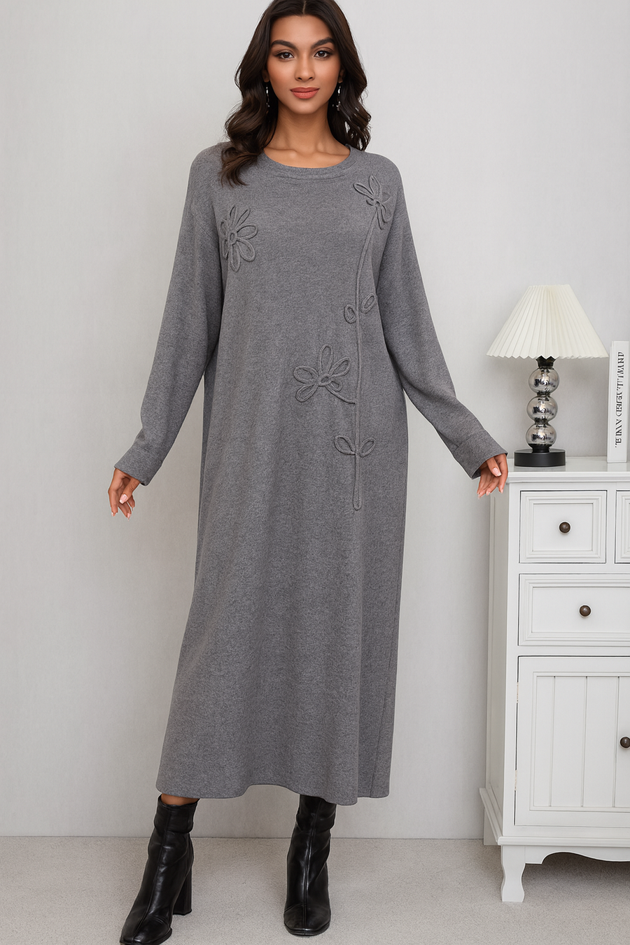 SOFT KNIT DRESS WITH FLORAL DESIGN