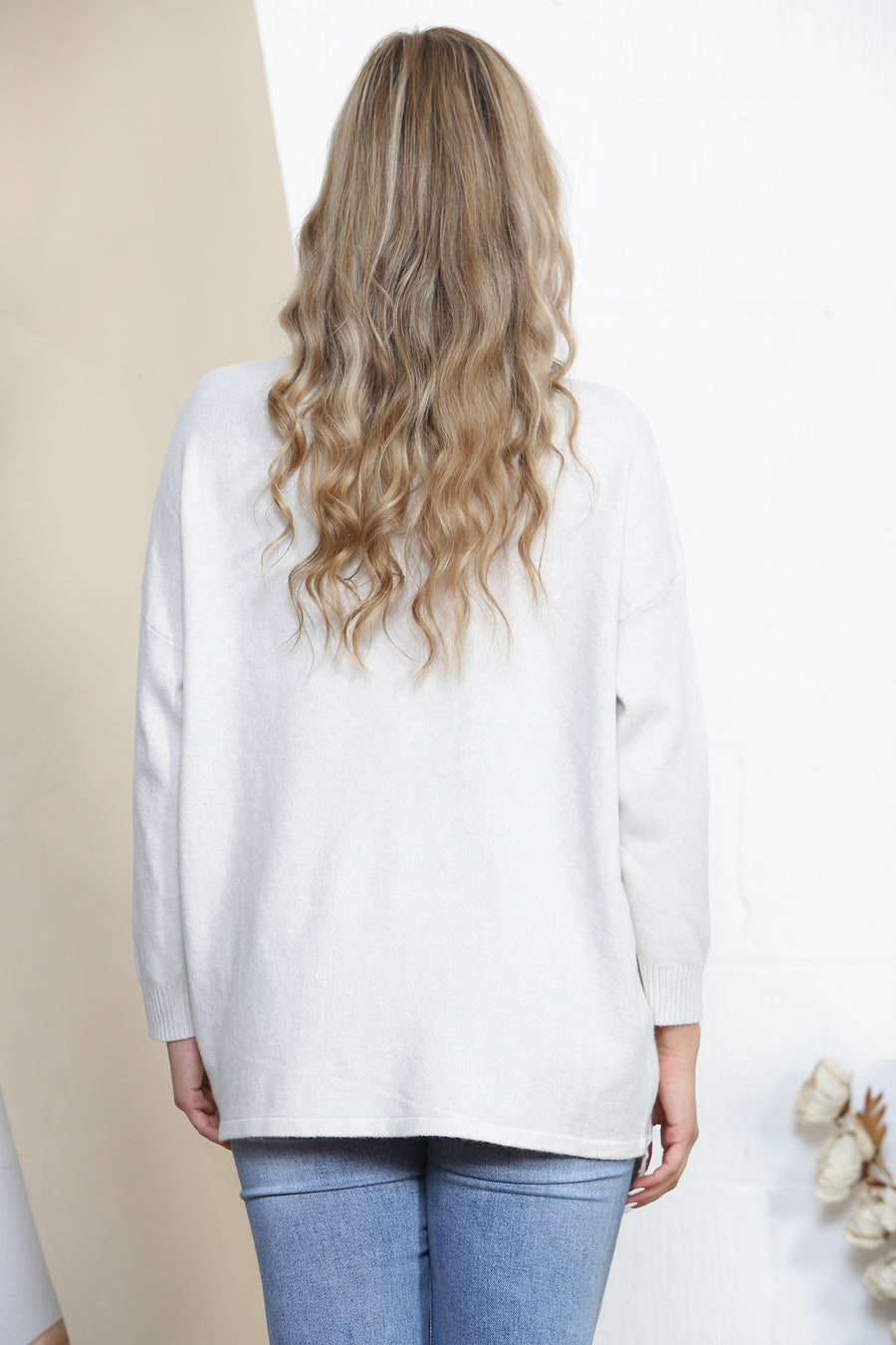 Long sleeve jumper with spiral pattern