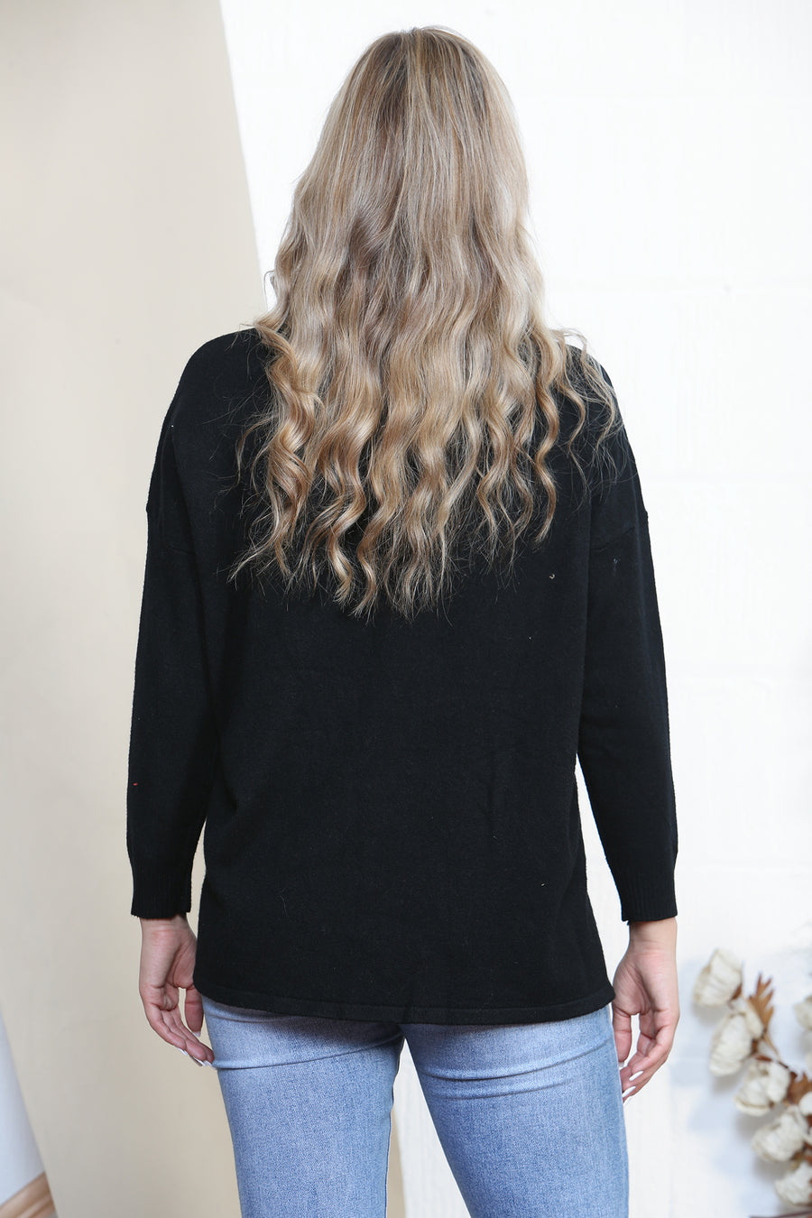 Long sleeve jumper with spiral pattern