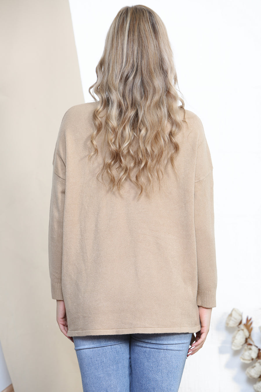 Long sleeve jumper with spiral pattern