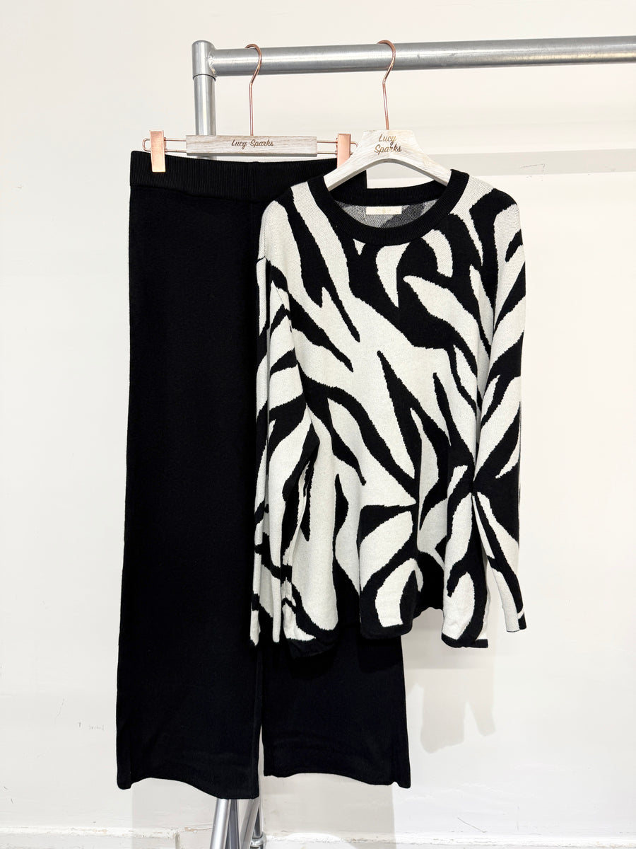 Heavy Knit Zebra Design Jumper And Wide Leg Trousers Set