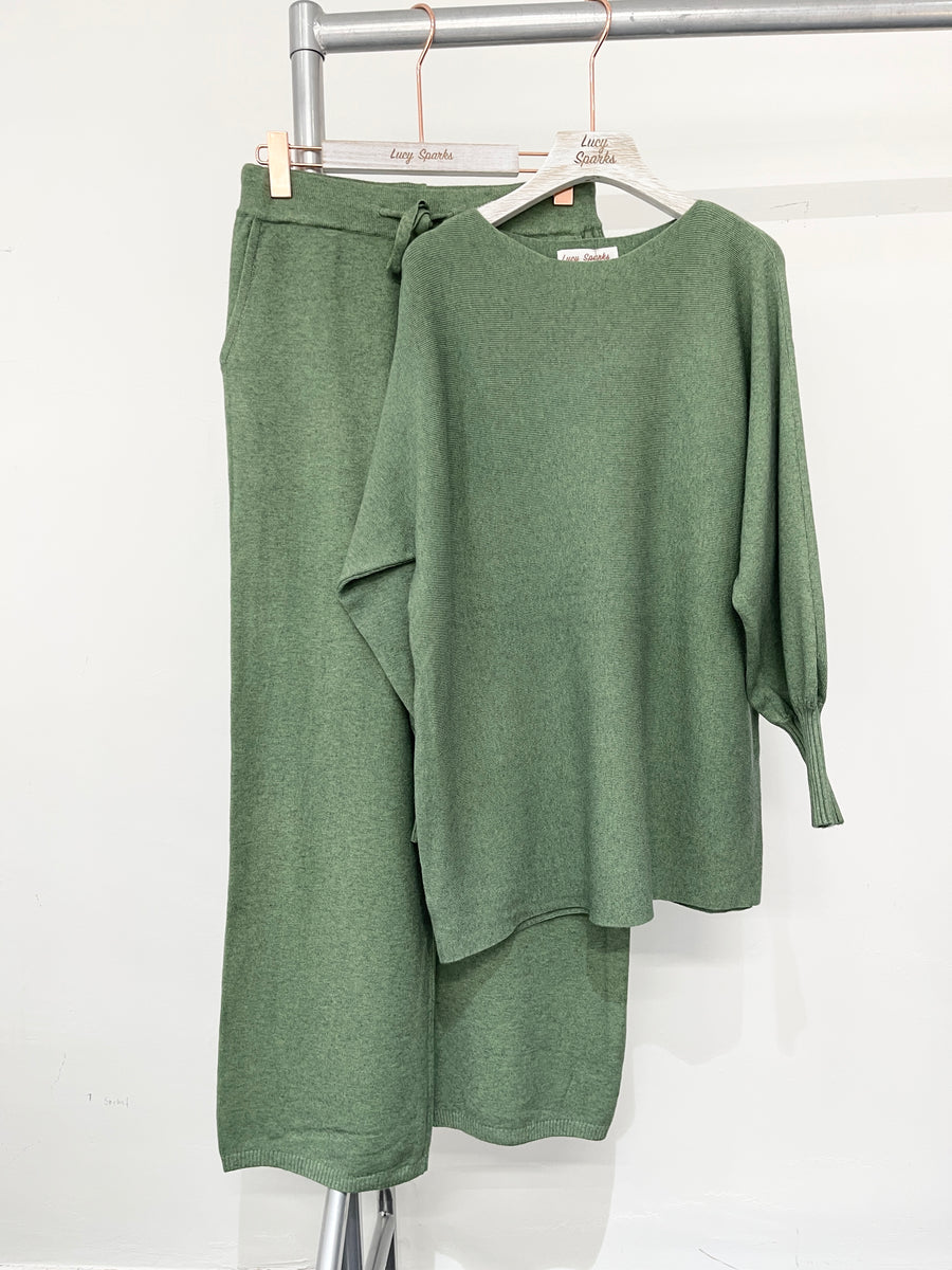 Premium Knit Puffy Sleeve Buttons Back Jumper Matched With Wide Leg Pants With Pockets, Elastic Waist And Ties