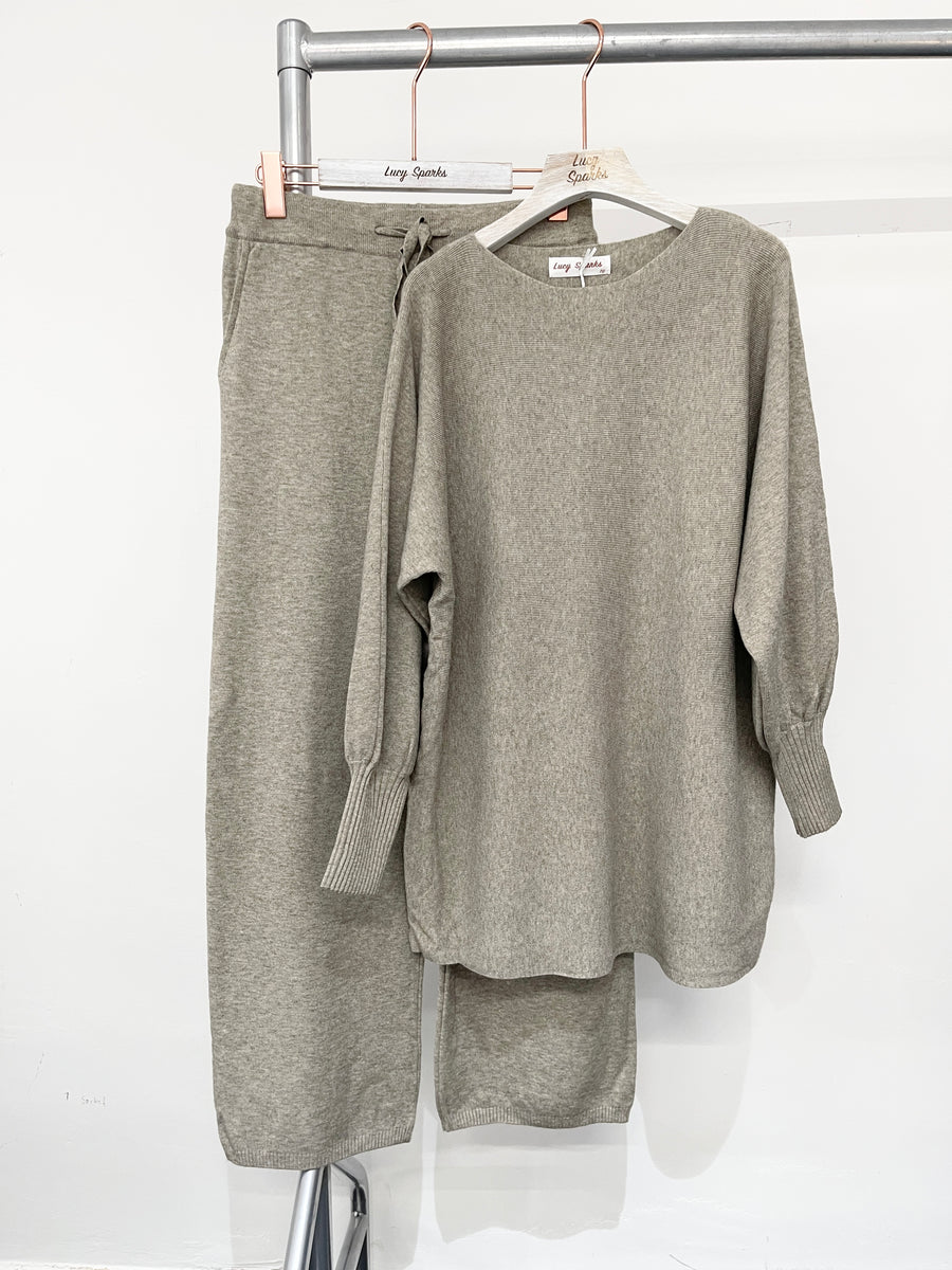 Premium Knit Puffy Sleeve Buttons Back Jumper Matched With Wide Leg Pants With Pockets, Elastic Waist And Ties