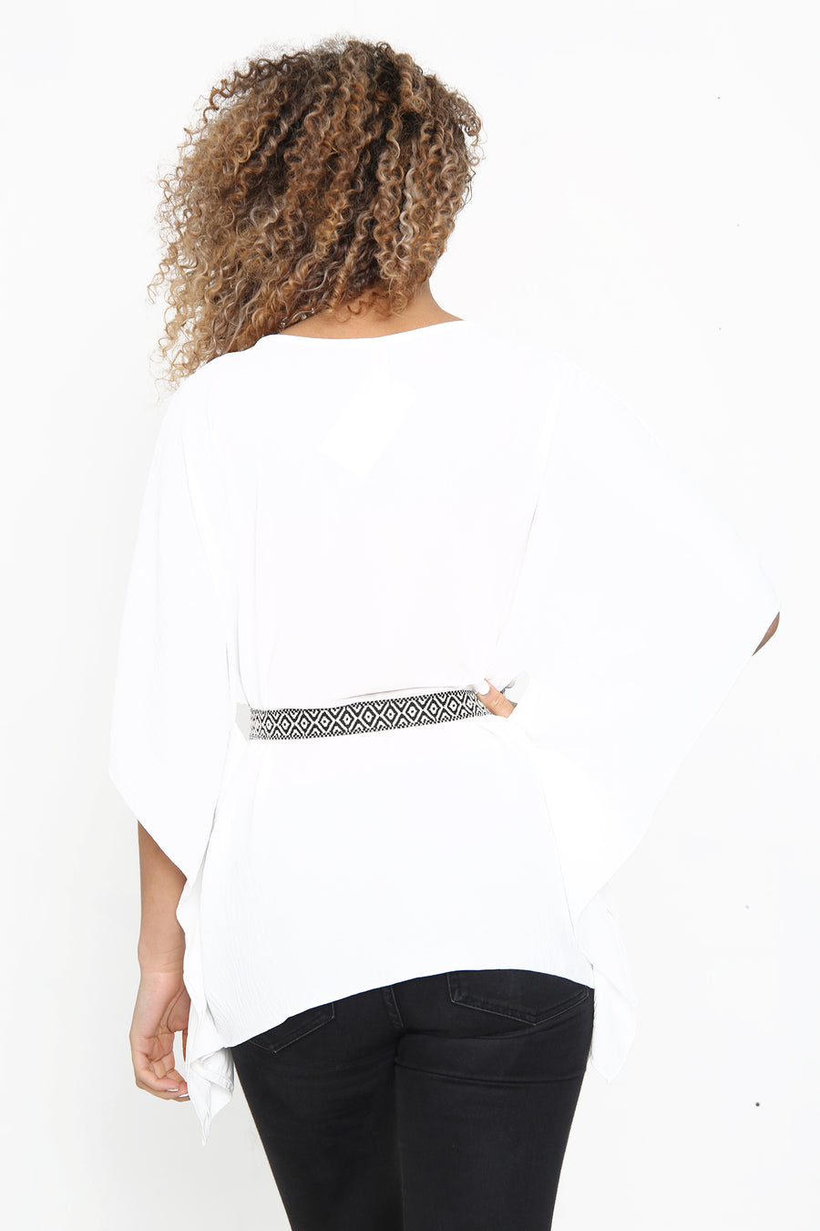 Lightweight batwing top with round neck