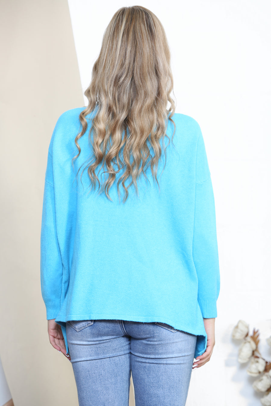 Long sleeve jumper with spiral pattern